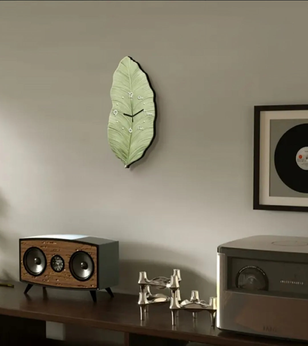 Leaf Shape Modern Retro Style Wall Clock