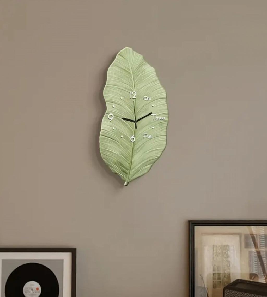Leaf Shape Modern Retro Style Wall Clock